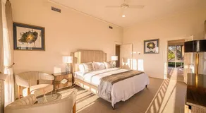 Cloudcrest Estate | Pool, Tennis, Golf & Kangaroos - Image 2