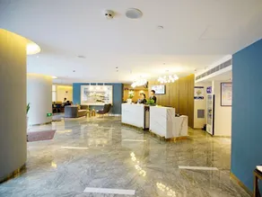 Metropolo Hotel Qingdao Wusi Square Xiaomaidao - Image 2