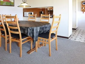 6 person holiday home in Hvide Sande - Image 4