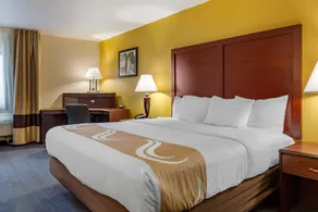 Comfort Inn - Image 2