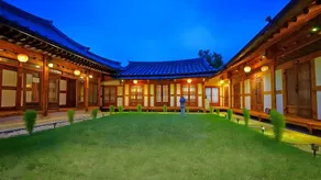 Pungnamheon Old House in Jeonju Hanok Village - Image 3