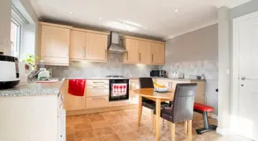 Bulkington Lodge Coventry - Affordable Cosy Double & En-Suite Rooms - Image 3