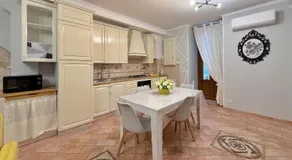 La Riccia Holiday Home - 70 mq 2 Camere e 2 Bagni con Parcheggio Gratis - Image 3