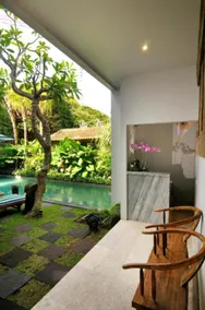 Room & Vespa 1 - Stay Central Seminyak Near Beach - Image 3