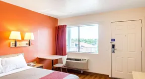 Motel 6-Redding, CA - Central - Image 2