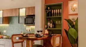 Casa Superfly 2BHK with Rooftop Jacuzzi & Terrace Deck Excellent Location Boilermaker Thalassa - Image 3