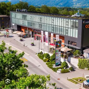 Modernes Luxus Apartment direkt neben Shopping und Bus - Image 4