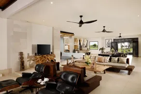 Black Beach Villa - Absolute Beachfront Escape - Image 2