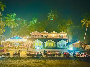 Cocos Beach Resort - Image 4