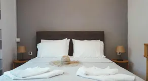 Bougainvillea Loft - Image 5