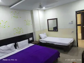 Hotel O Mukesh lodge - Image 5
