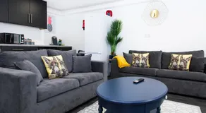 Snuggle Cove Apartments- Walton Road - Image 4
