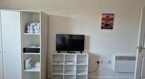entire apartment in Durham - Image 5