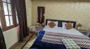 PAARIJAAT Homestay & Guesthouse - Image 4
