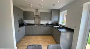 Kingsway House - Spacious 4 Bed Home From Home in Derby - Image 2