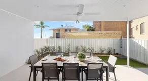 Hideaway 1, 3 Lillian St - stunning water views - Image 4