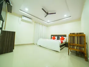 Hotel O Crystal - Image 2