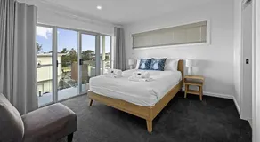 Village Seaside Retreat - Image 2