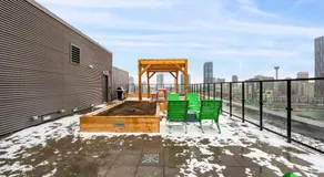 Exquisite 2 Bed Condo near DT Core WFree Parking - Image 5