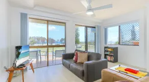 Ocean Views at Acacia - Beachfront Apartment - Image 2