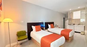 Journey Inn Madrid - Image 2