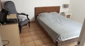Étage prive avec Chambre, salle de bain, terrasse - Image 2