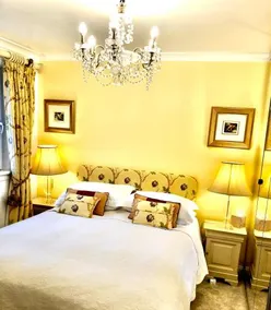 Tranquil Room In The City - Image 1