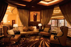 Studio City Hotel - Image 4