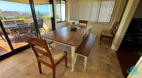 Rosies Family Spa Retreat - 300m to the sandy shores of Caves Beach - Image 5