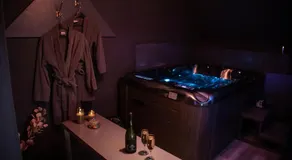 PAUSE NATURE SORBAIS Gite de groupe avec Piscine, Spas, Sauna avec 8 chambres et 8 salles de bain, grande cuisine et grande salle de vie - Image 2