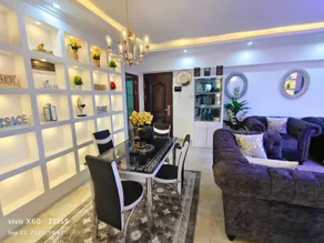 Beautiful Apartment with Skyline Views - Image 2