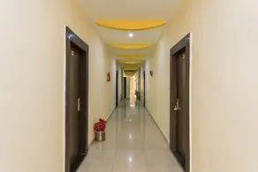OYO 23471 Hotel Hilton Tower - Image 2