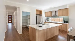 Homely Entire house in Clyde - Image 3