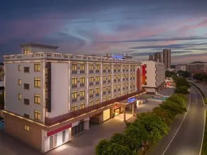 Boying Business Hotel - Image 4