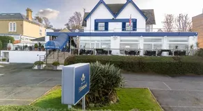 New Holmwood Hotel - Image 4