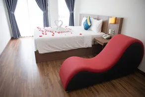Napoly Hotel - Image 1