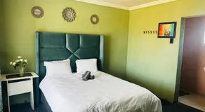 Mahlako Guest Lodge - Image 3