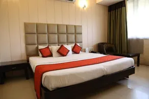 Hotel Orange 35 - Image 2