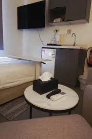 Studio 1 bed 1 bathroom - Image 4