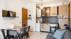 GuestHost - Luni Mare Modern Balcony Flat - Image 4