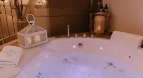 Torre di Bassano Luxury Room - Image 4