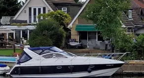 Romantic 3Beds Yacht Escape on Thames - Image 5