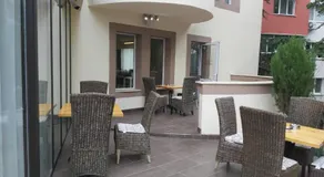 Hotel Dream - Image 5