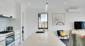 Amazing the Waikato River-View Brand New Villa with 4 bedrooms - Image 4