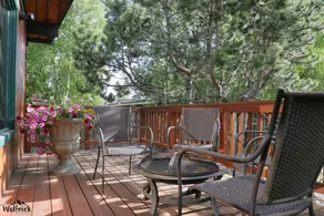 Jewel Lake Bed and Breakfast - Image 5
