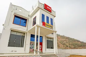 OYO Brothers Hotel - Image 4
