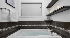 Larnie's Casa - Image 5