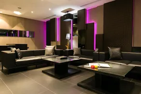 M Hotel - Image 3