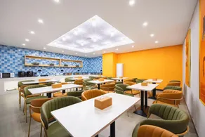 Orange Tree Luxury Smart Hotel (Western Auto Parts City Branch) - Image 4