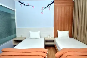 Hip Hope Hotel - Image 2